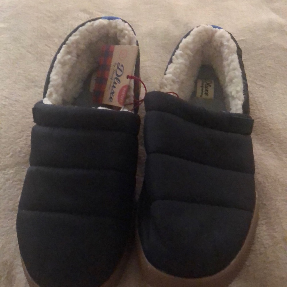 Men’s slippers size 12-13